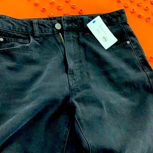 Risen knee slit straight Jean!! Size 25/1